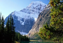 28圈:自由式滑雪——国际雪联世界杯(利维尼奥站):徐梦桃、陈梅婷分获女子空中技巧亚军和季军.